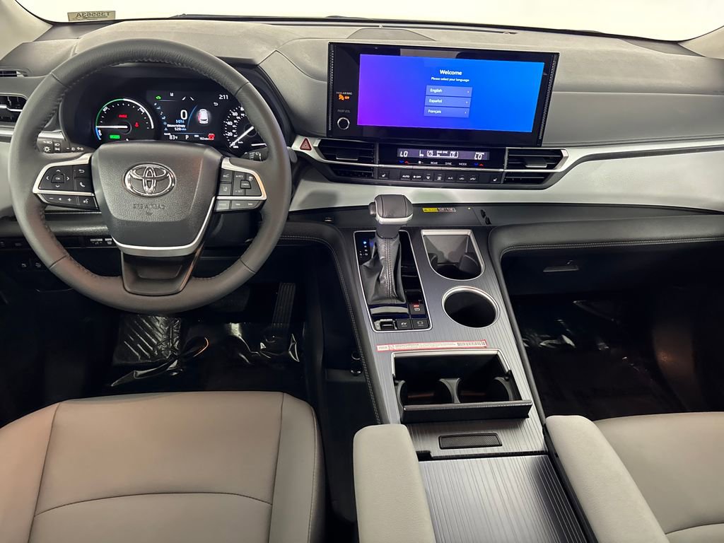 Certified 2026 Toyota Sienna XLE image 27