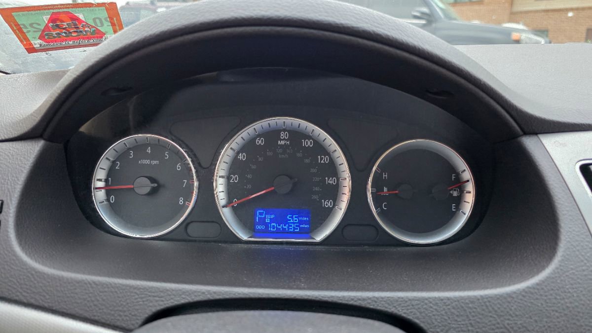 Used 2010 Hyundai Sonata GLS image 15