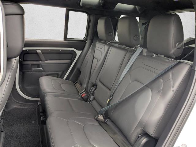 Used 2025 Land Rover Defender 110 X-Dynamic SE AWD/4WD image 16