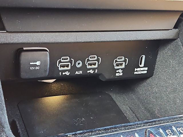 Used 2024 Jeep Grand Wagoneer Series III w/ Rear Seat Video Group 1 image 17