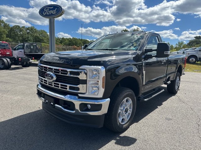 New 2026 Ford F350 XLT image 3