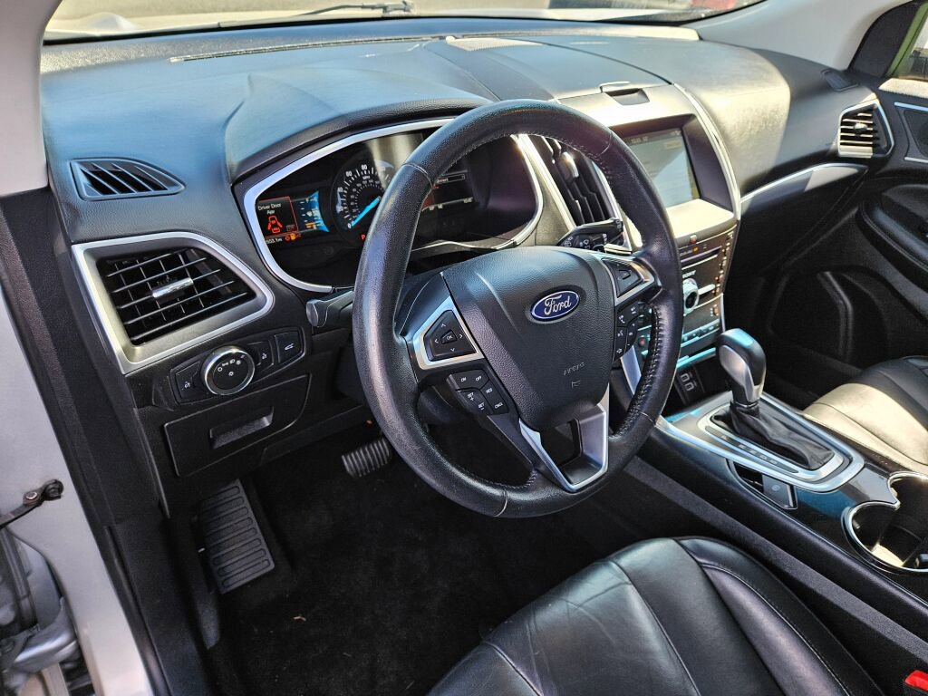 Used 2017 Ford Edge Titanium AWD/4WD image 16