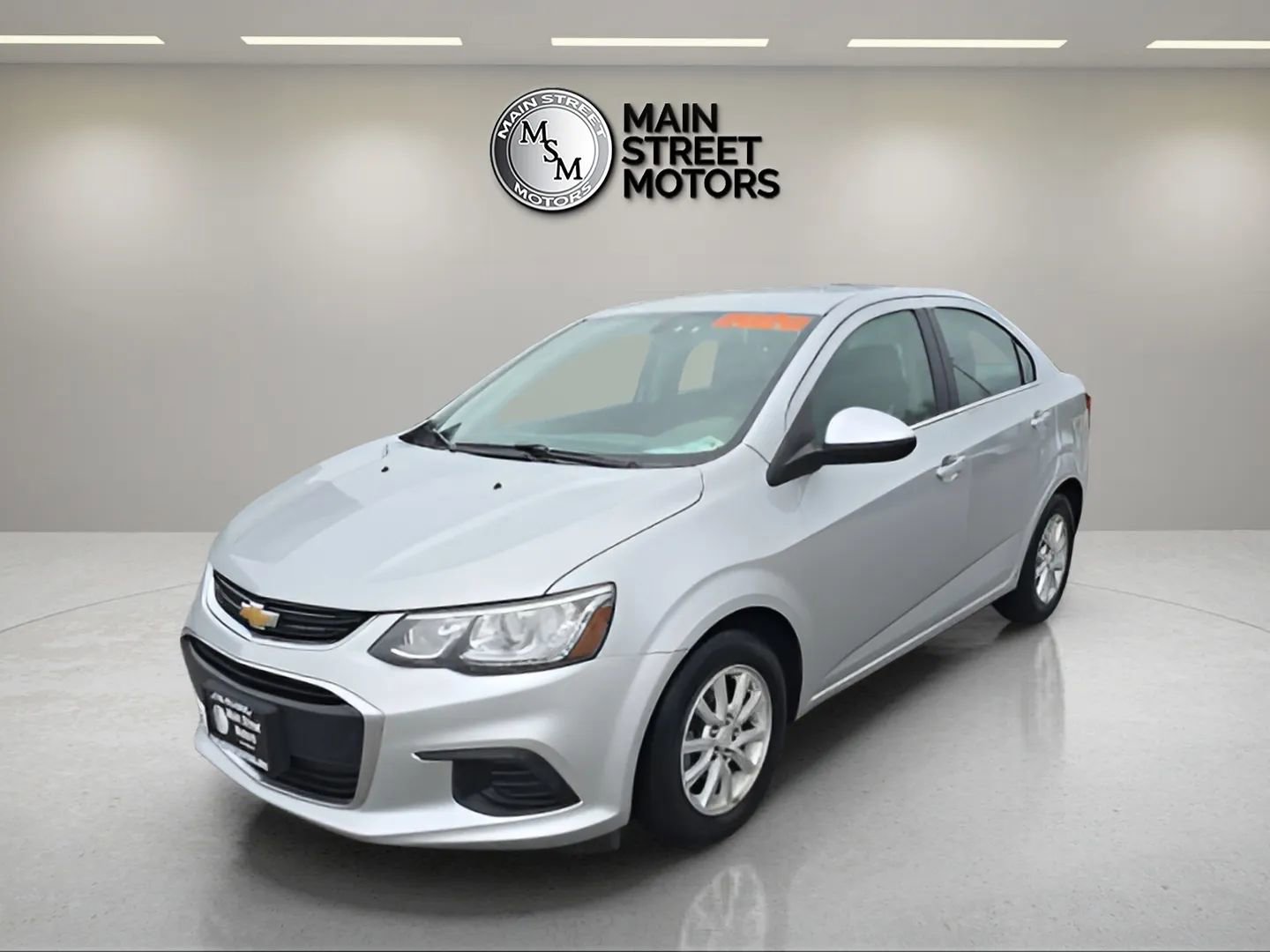 Used 2020 Chevrolet Sonic LT FWD image 1