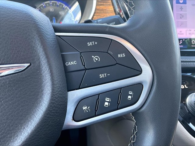 Used 2022 Chrysler Pacifica Limited FWD image 21