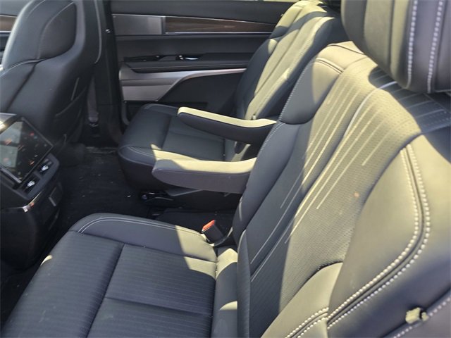 New 2026 Cadillac Vistiq Sport image 13