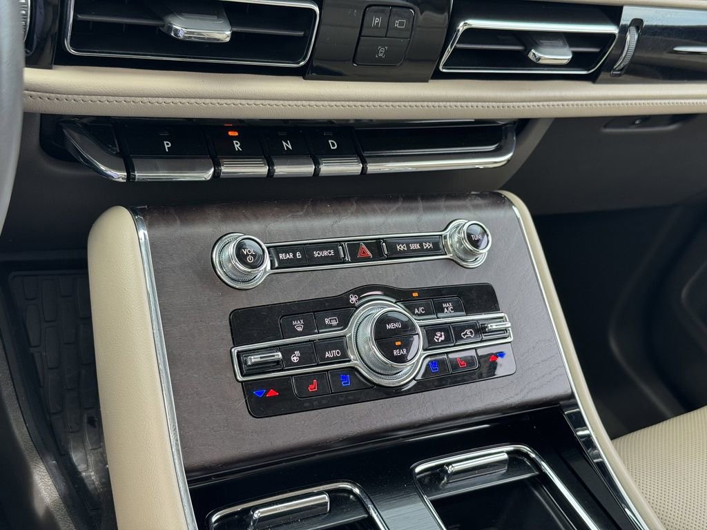 Used 2022 Lincoln Aviator Reserve w/ Equipment Group 201A image 22