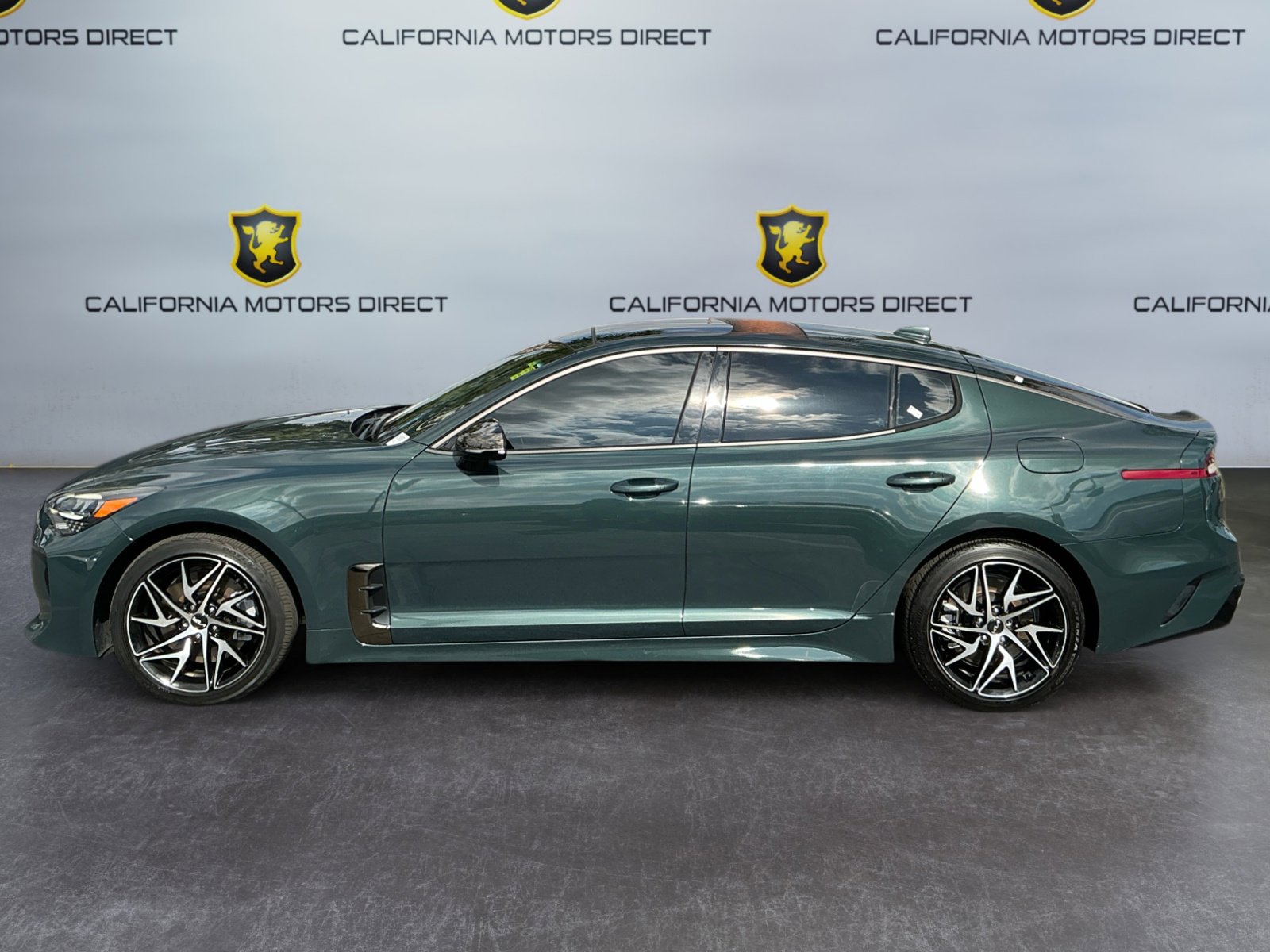 Used 2022 Kia Stinger GT-Line w/ Sun & Sound Package image 2