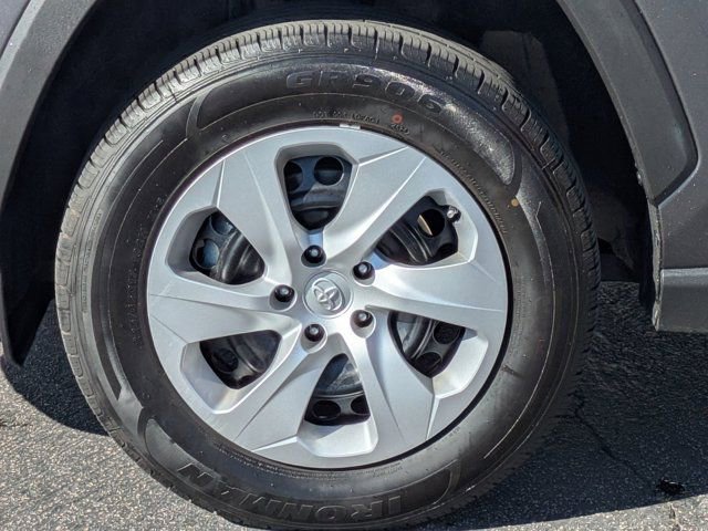 Used 2024 Toyota RAV4 LE AWD/4WD image 13