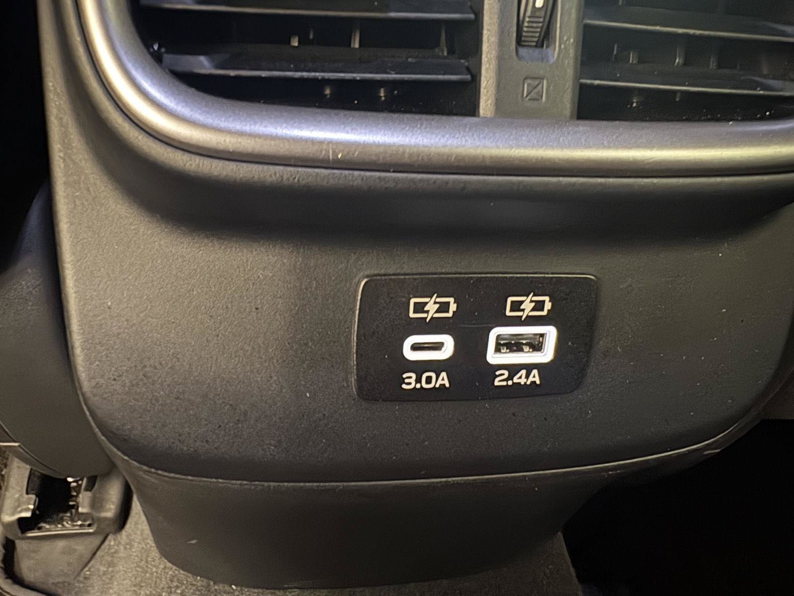Used 2024 Subaru Outback Premium AWD/4WD image 22