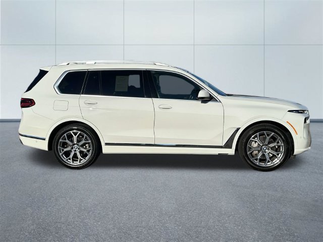 Used 2026 BMW X7 xDrive40i w/ Premium Package AWD/4WD image 5