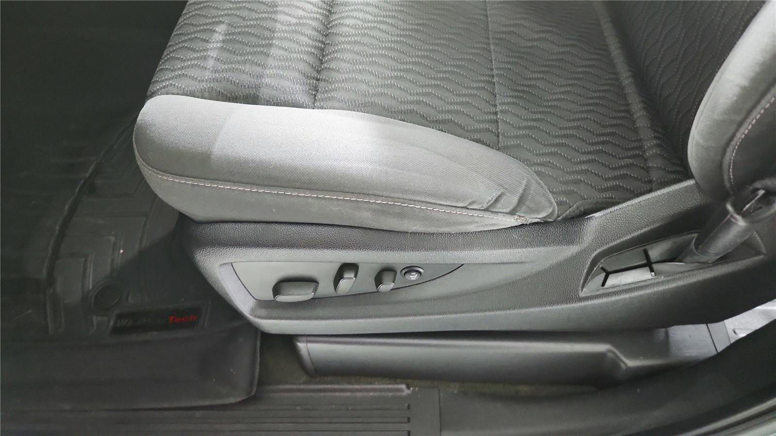 Used 2015 GMC Yukon SLE w/ Convenience Package image 11