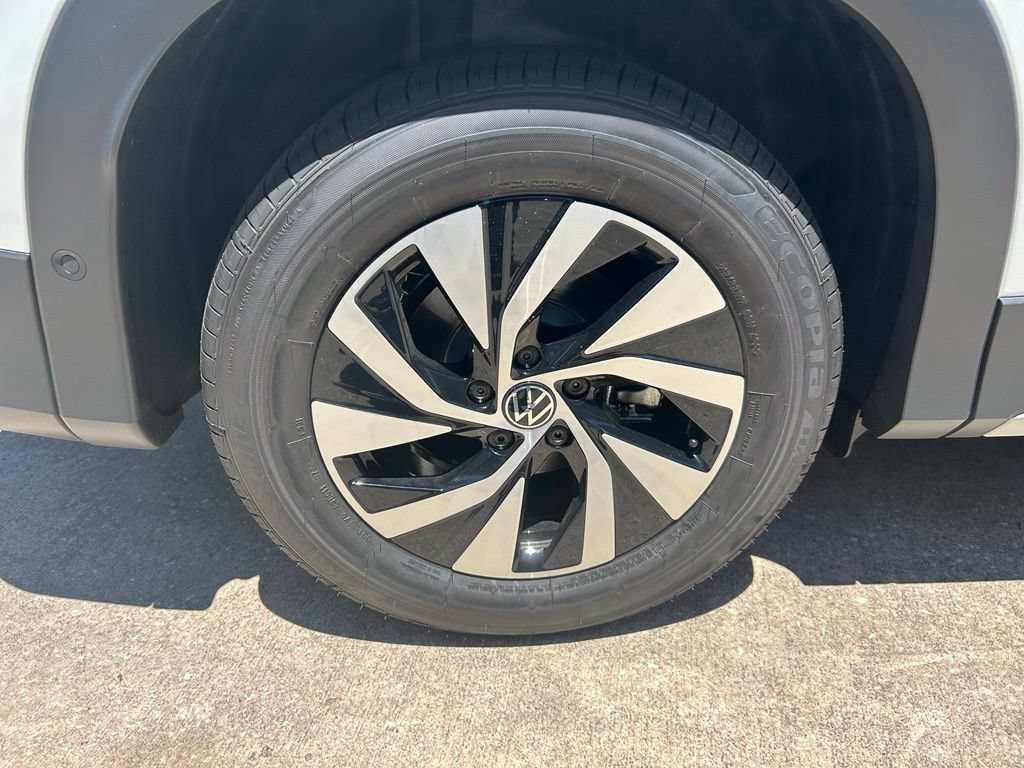 New 2026 Volkswagen Tiguan S FWD image 27