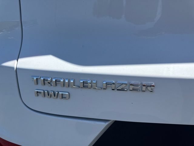Used 2021 Chevrolet TrailBlazer ACTIV w/ Technology Package AWD/4WD image 11