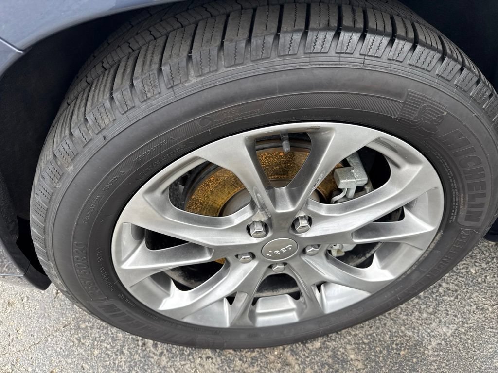 Used 2019 Jeep Grand Cherokee Summit AWD/4WD image 12