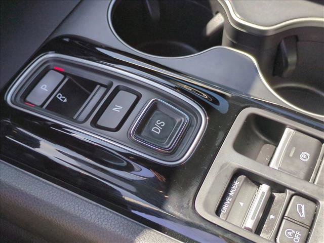 Used 2025 Honda Pilot Sport image 13