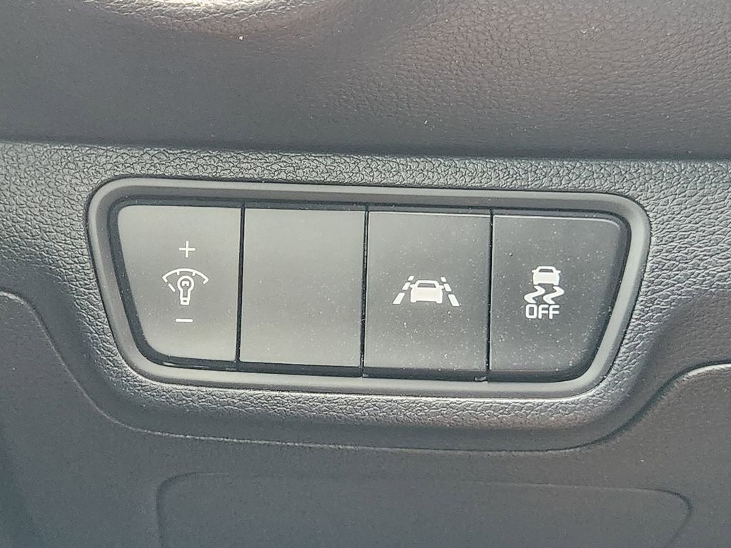 Certified 2021 Kia Forte LXS image 25