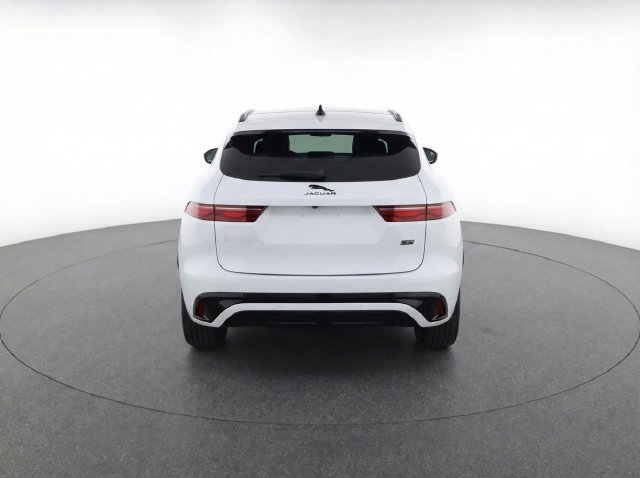Certified 2026 Jaguar F-PACE R-Dynamic S AWD/4WD image 39
