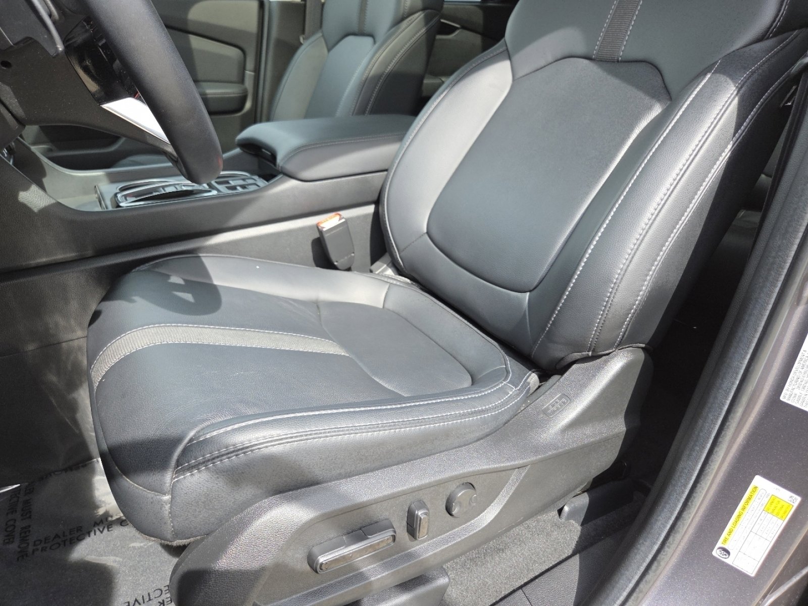 Certified 2025 Honda Pilot Touring image 30