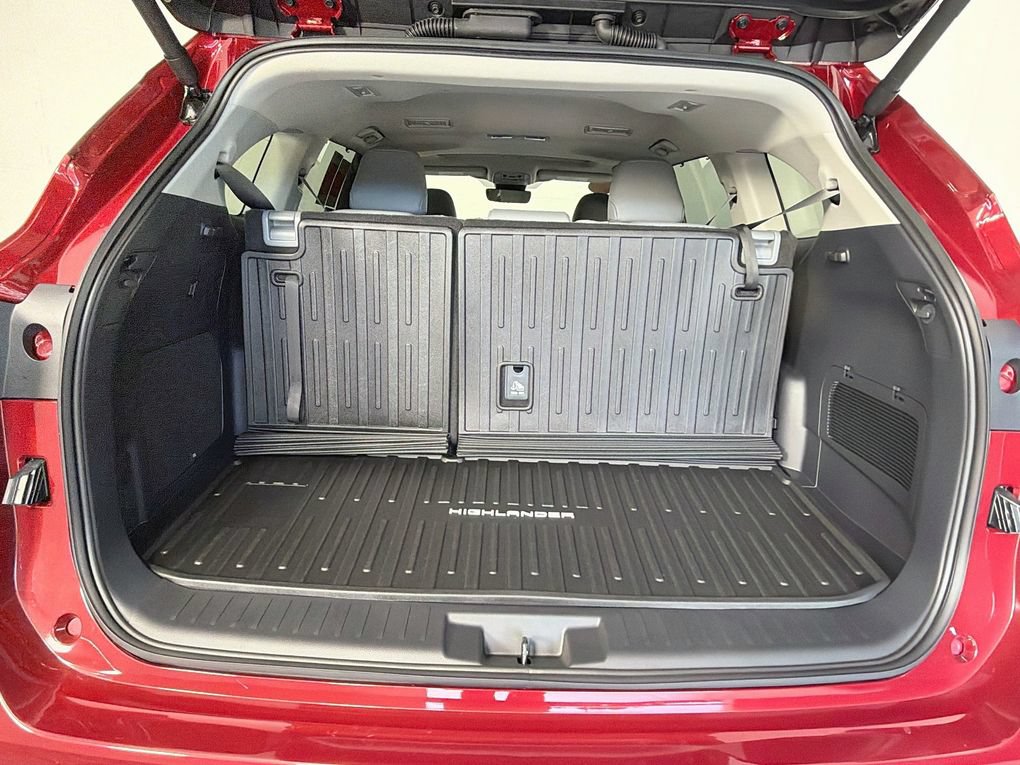 New 2026 Toyota Highlander Limited AWD/4WD image 25