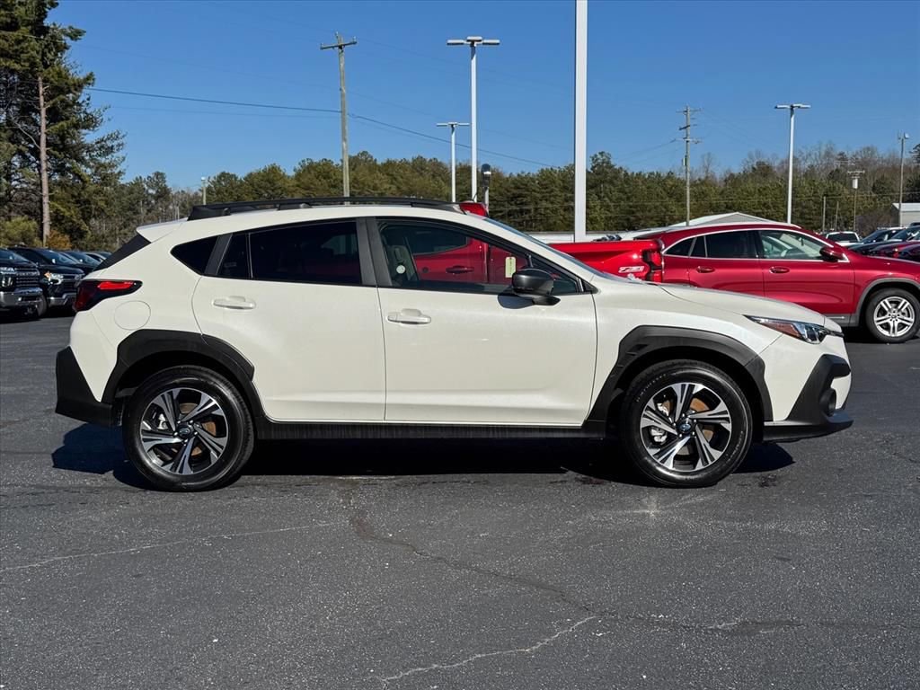Used 2024 Subaru Crosstrek 2.0i Premium image 2