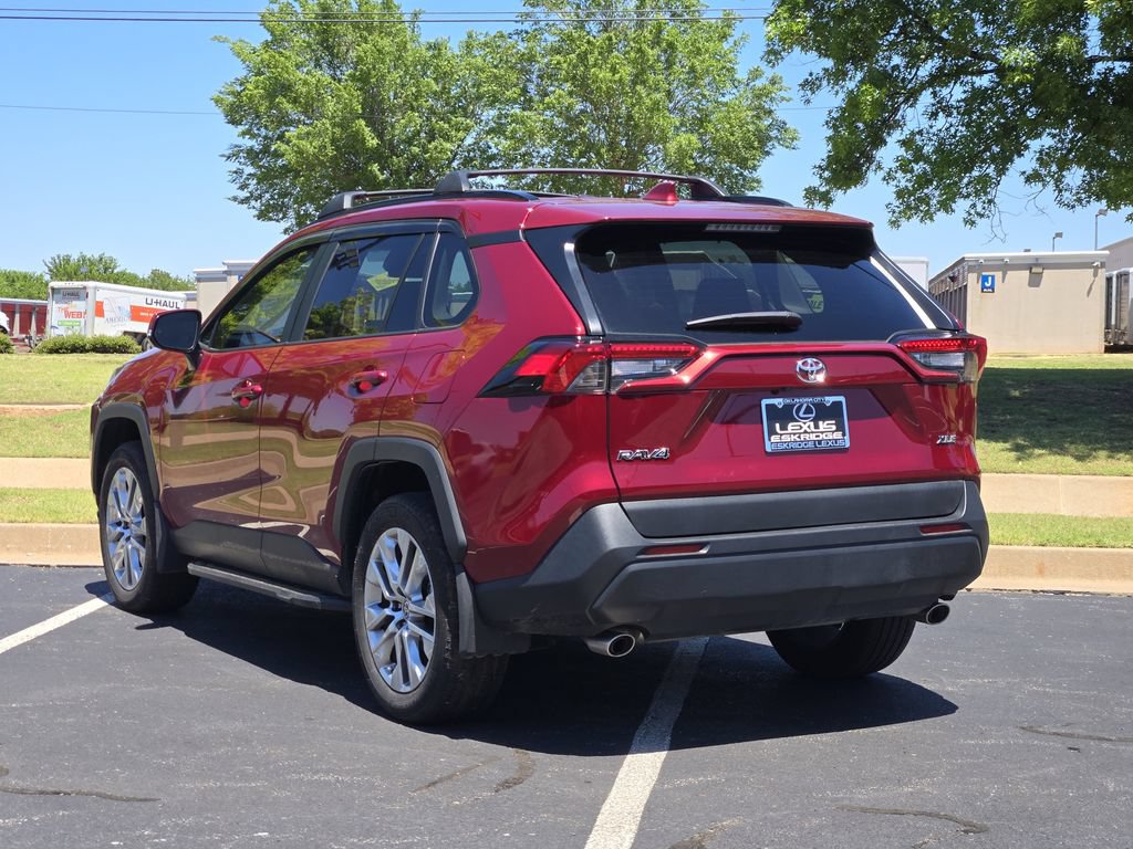 Used 2024 Toyota RAV4 XLE Premium FWD image 5
