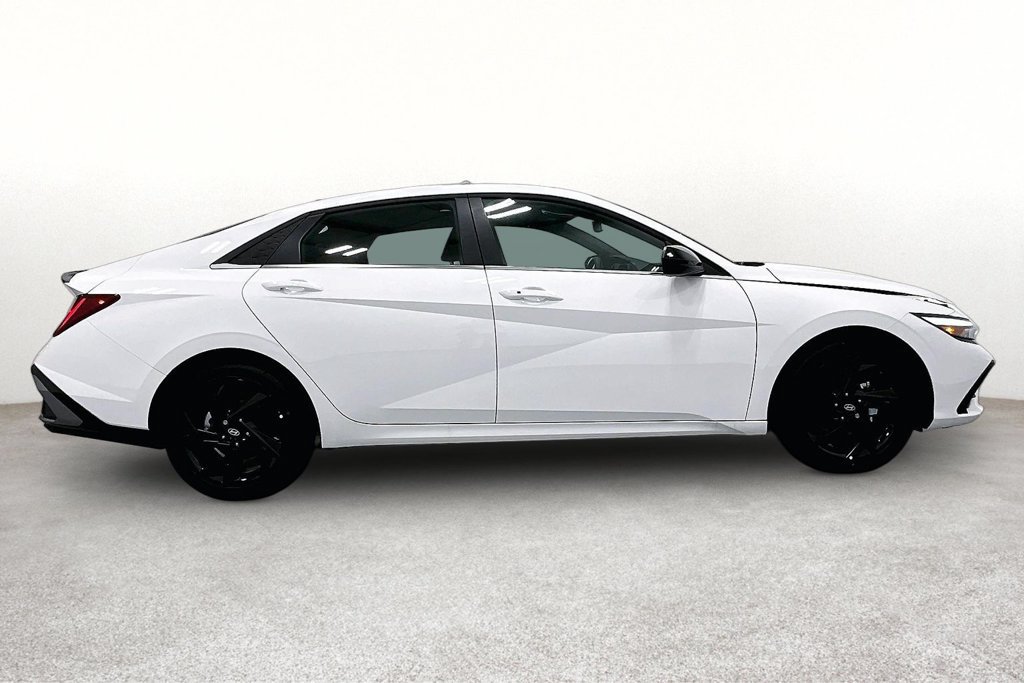 New 2026 Hyundai Elantra SEL Sport FWD image 7