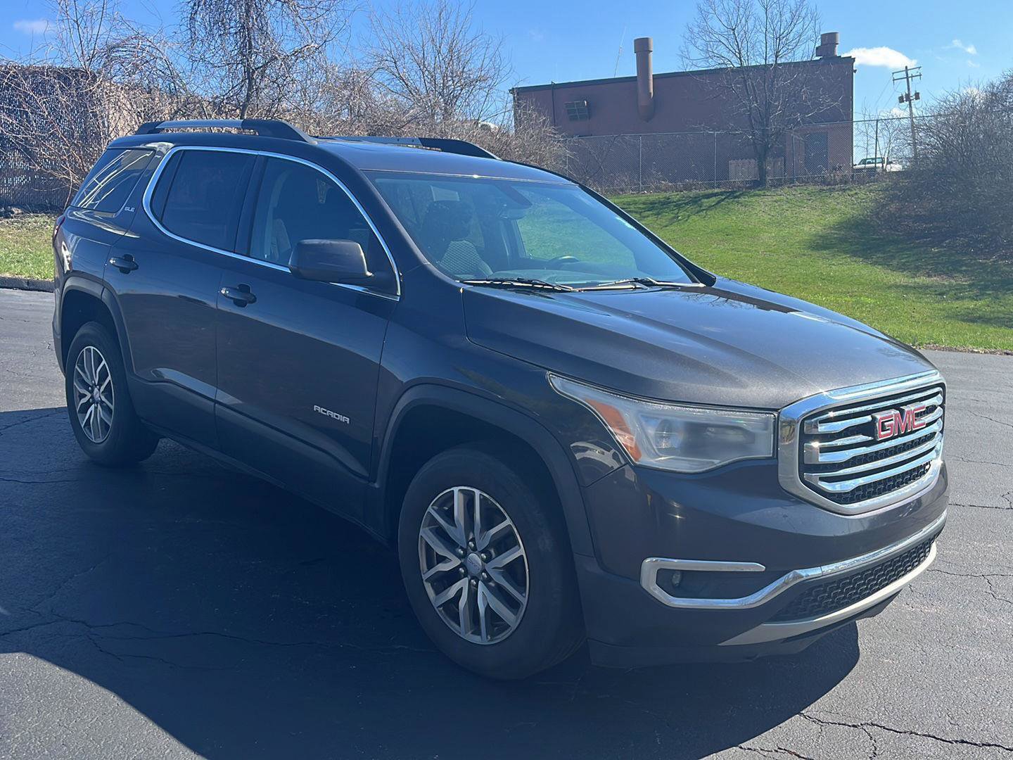 Used 2017 GMC Acadia SLE w/ Driver Alert Package I FWD image 7