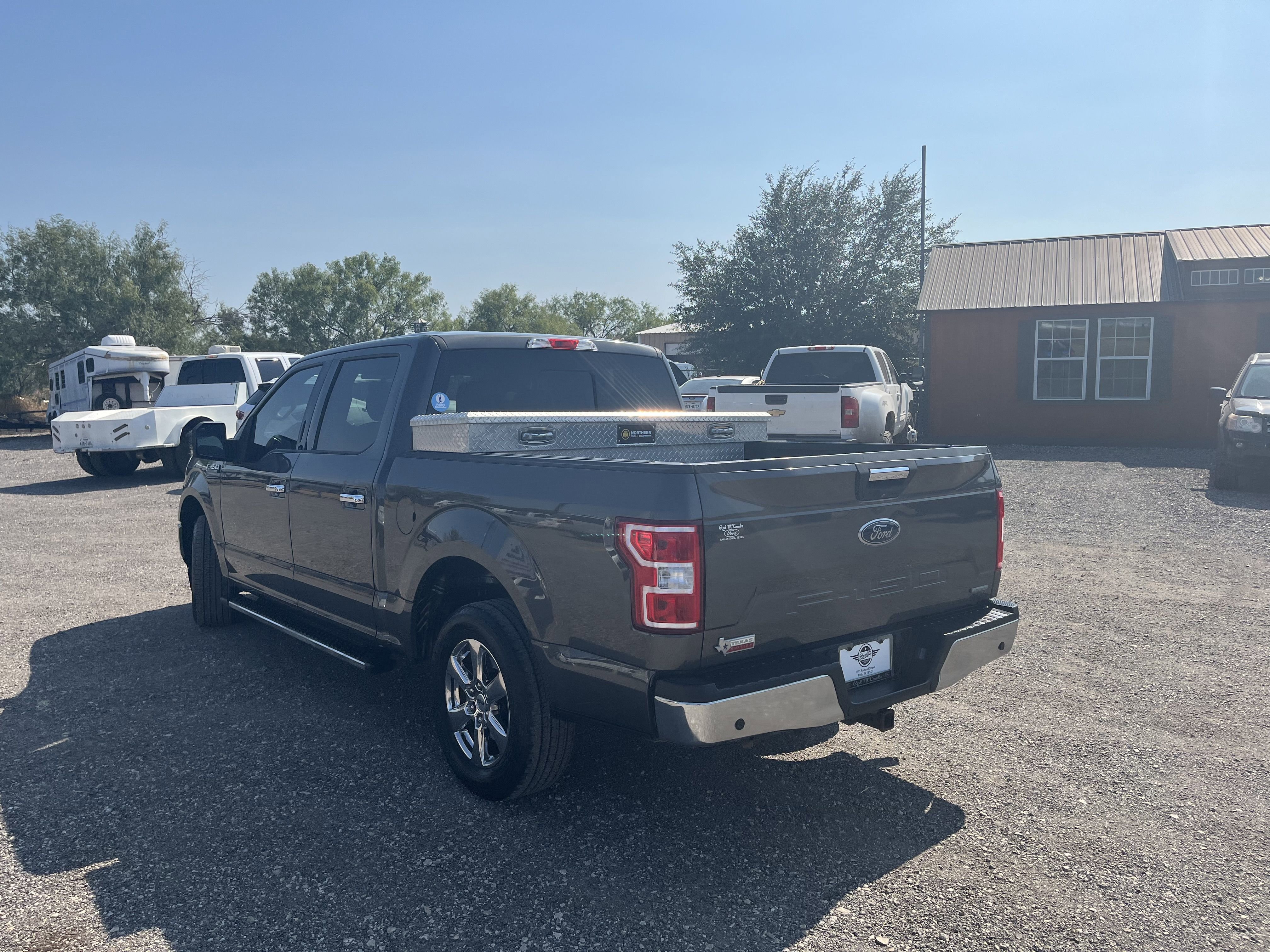 Used 2018 Ford F150 XLT w/ Equipment Group 302A Luxury image 4