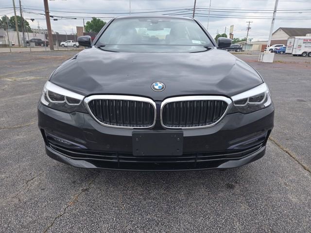 Used 2018 BMW 530i xDrive AWD/4WD image 3