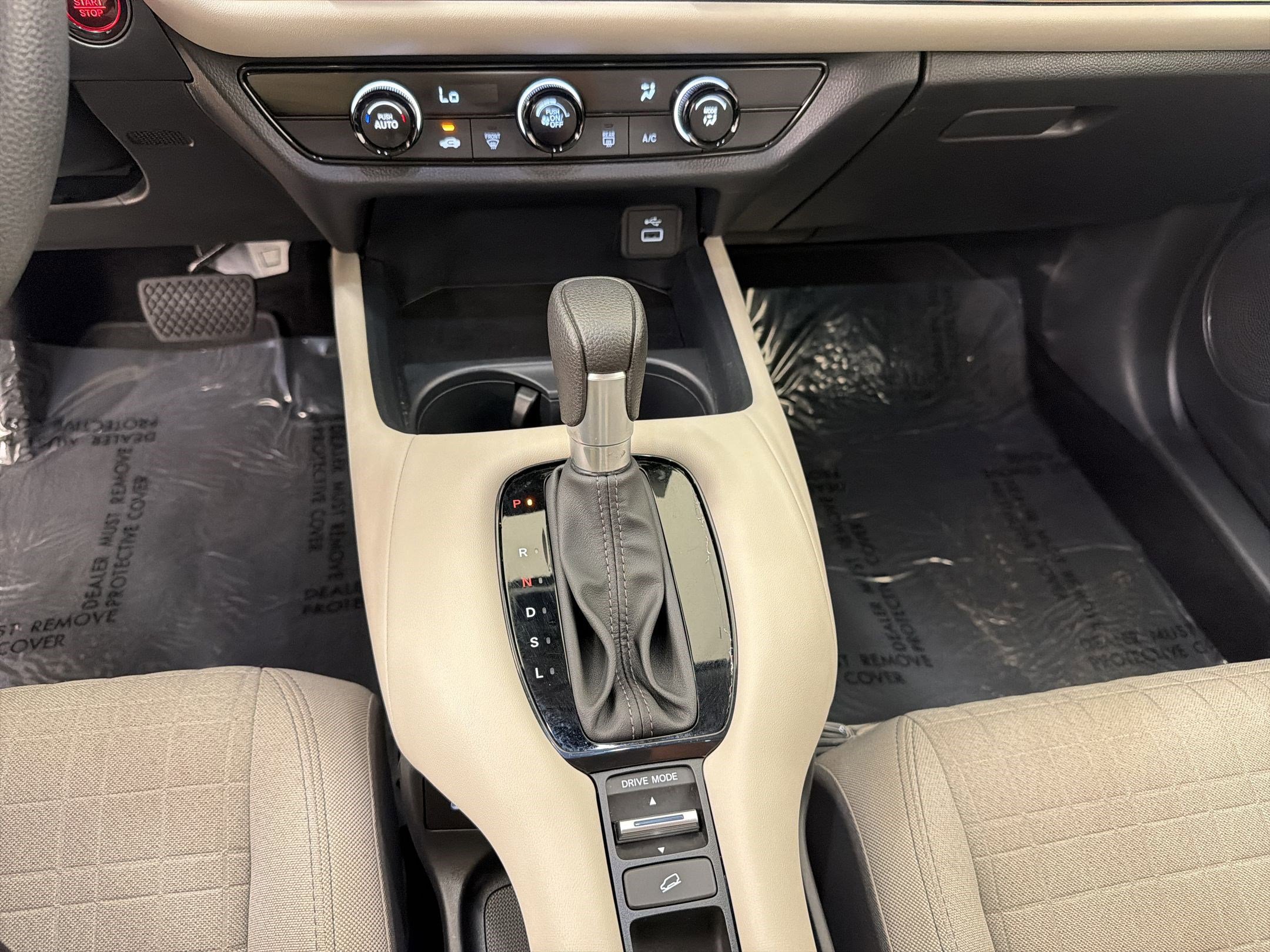 Used 2025 Honda HR-V LX image 17