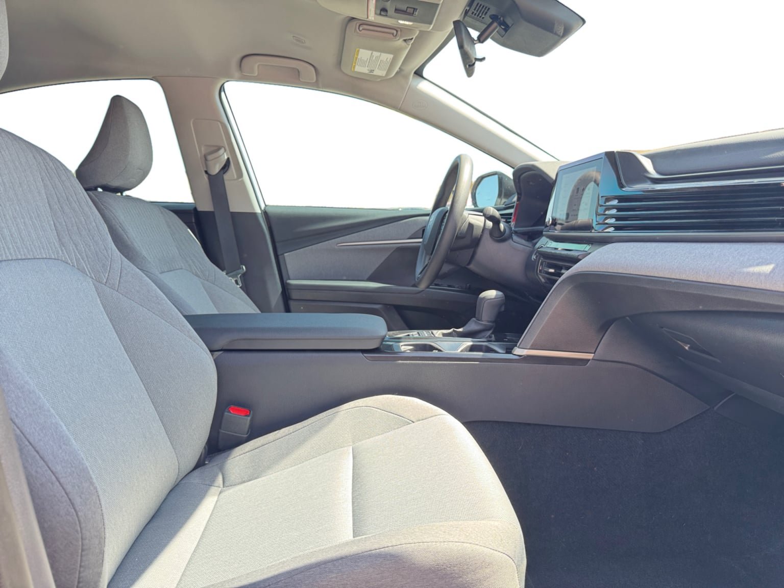 Used 2025 Toyota Camry LE FWD image 17
