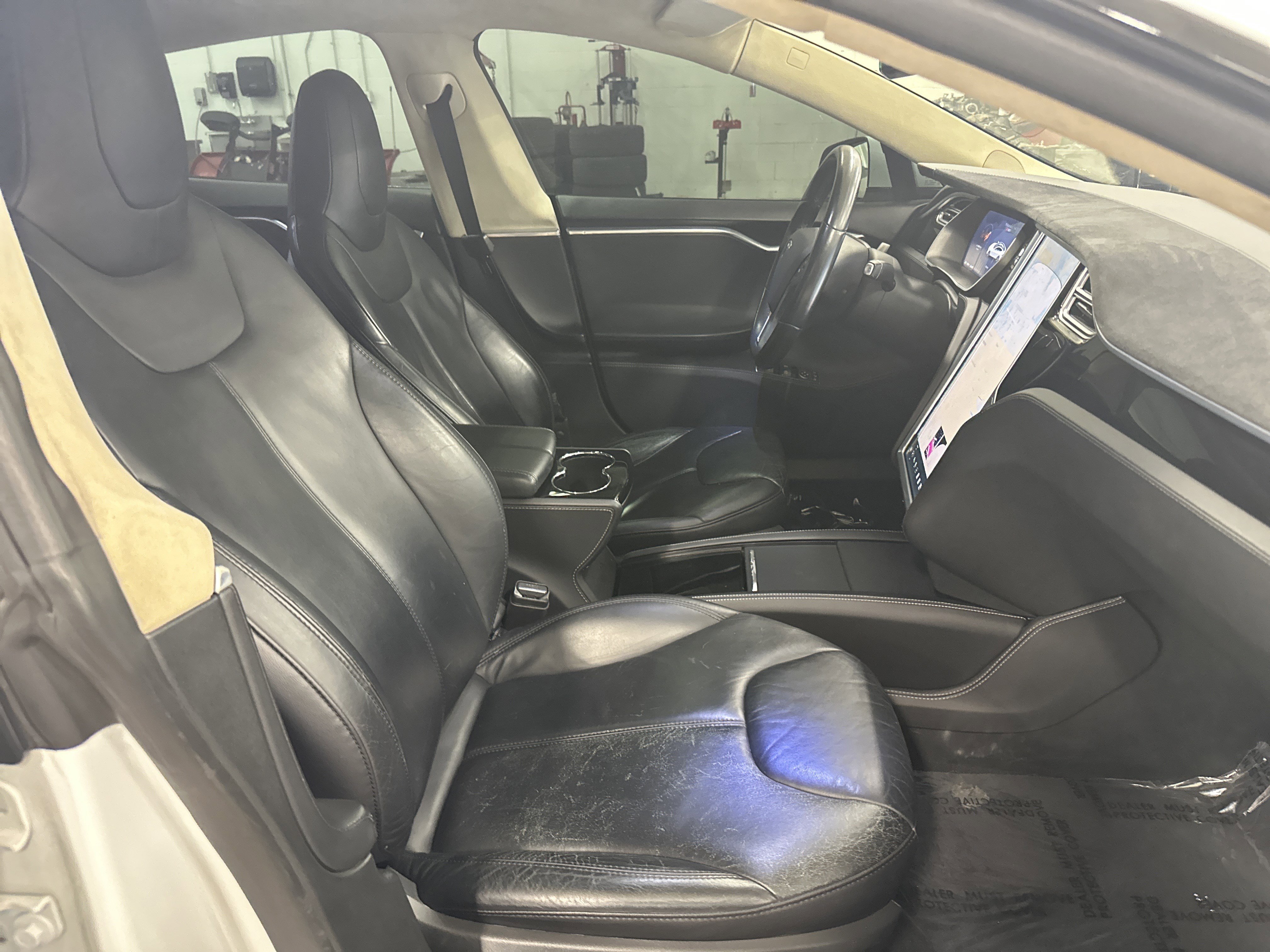 Used 2014 Tesla Model S 85 RWD image 32