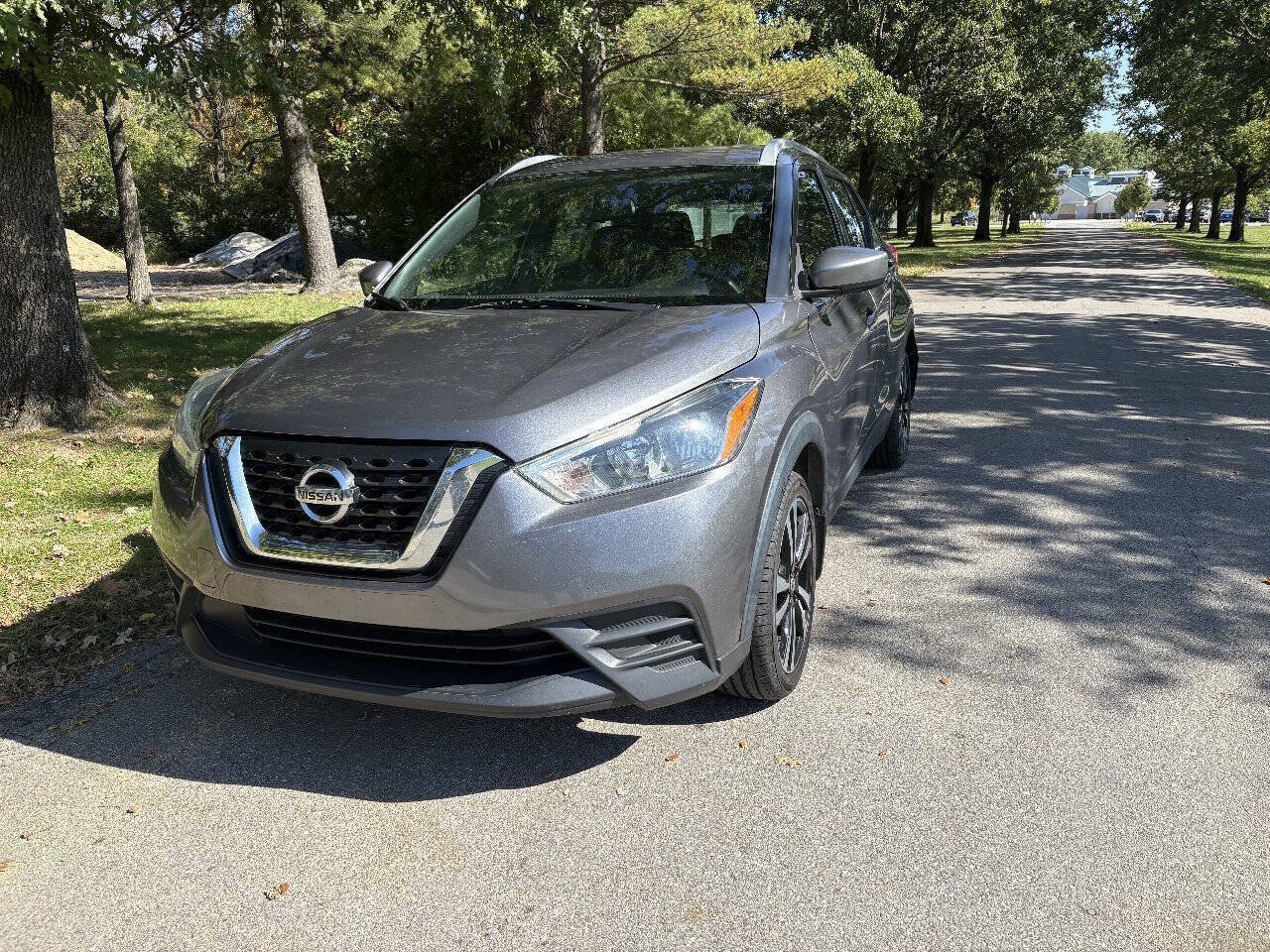 Used 2018 Nissan Kicks SV FWD image 3