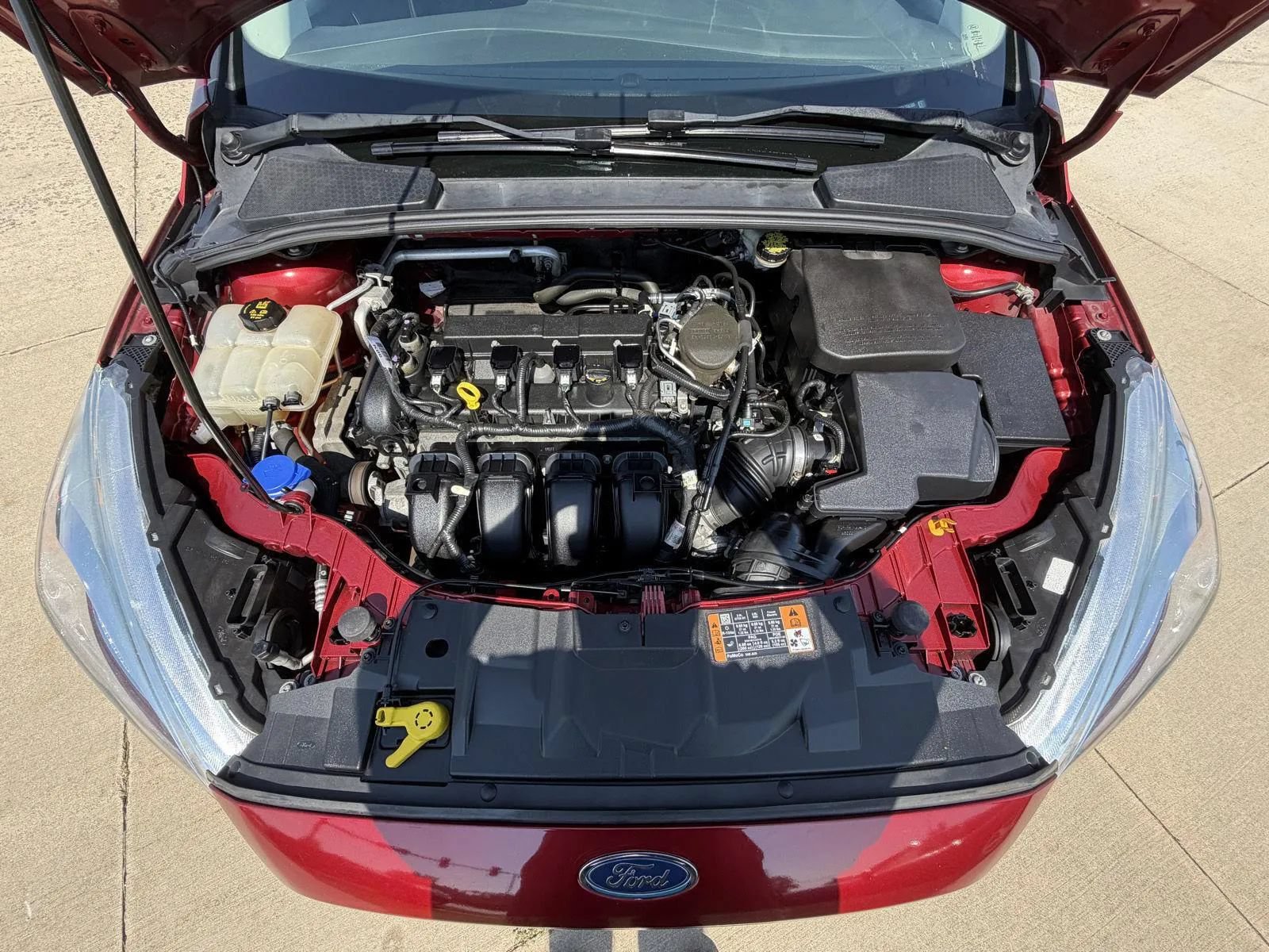 Used 2015 Ford Focus SE w/ SE Cold Weather Package FWD image 22