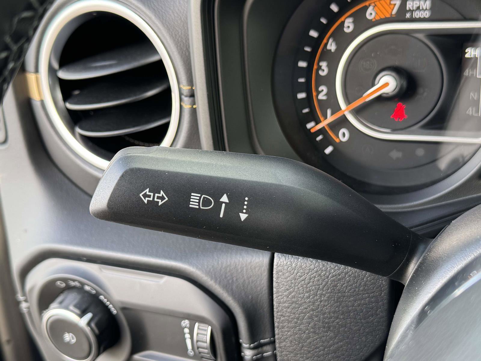 New 2026 Jeep Wrangler Unlimited Sahara AWD/4WD image 10