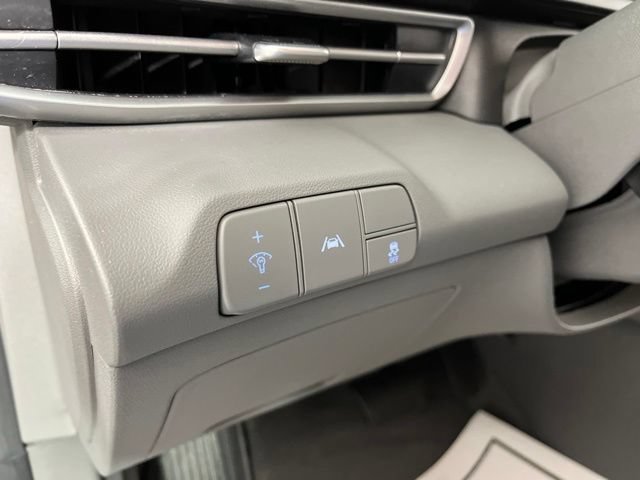 Used 2023 Hyundai Elantra SEL FWD image 31