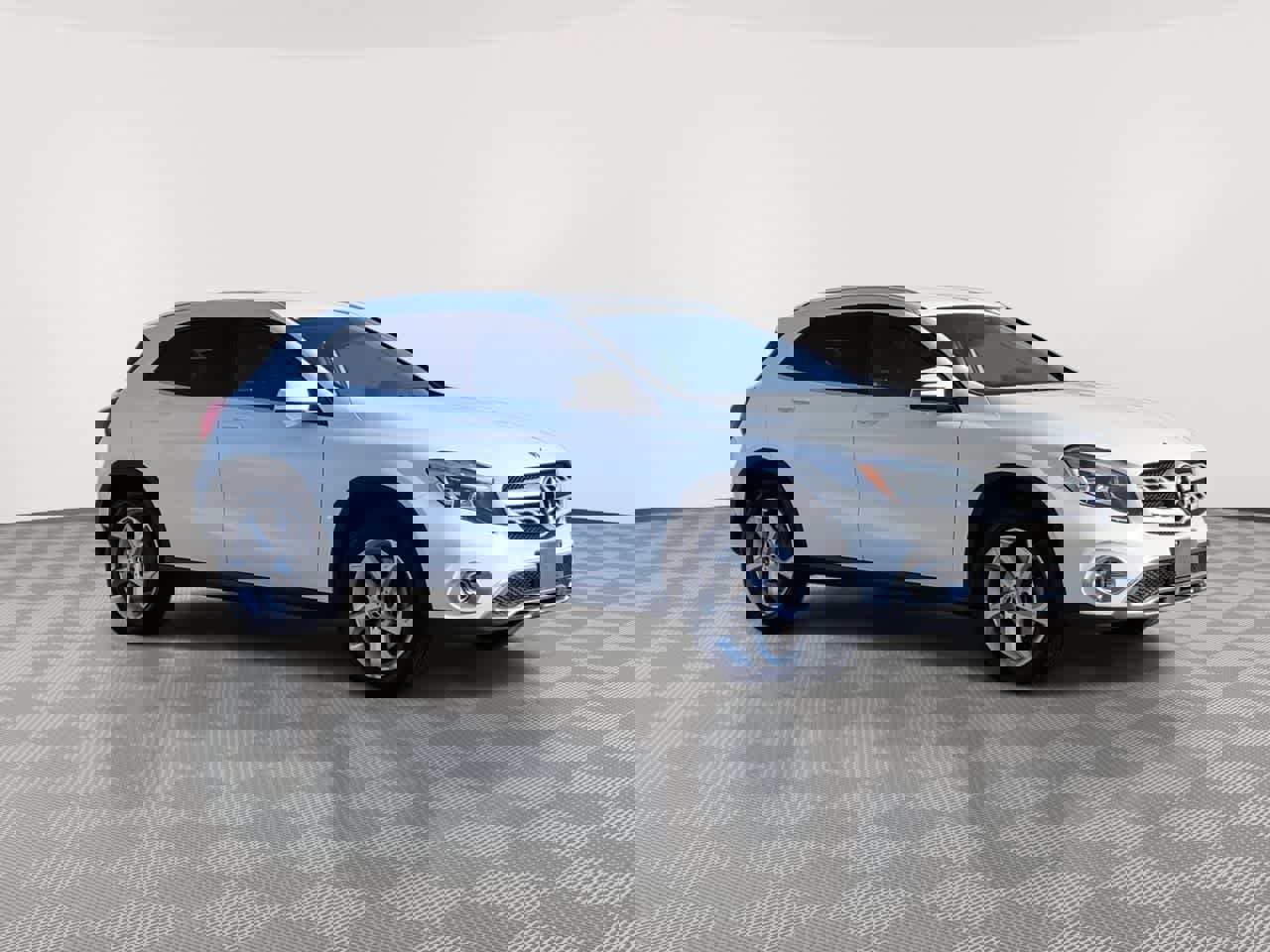 Used 2020 Mercedes-Benz GLA 250 4MATIC image 2