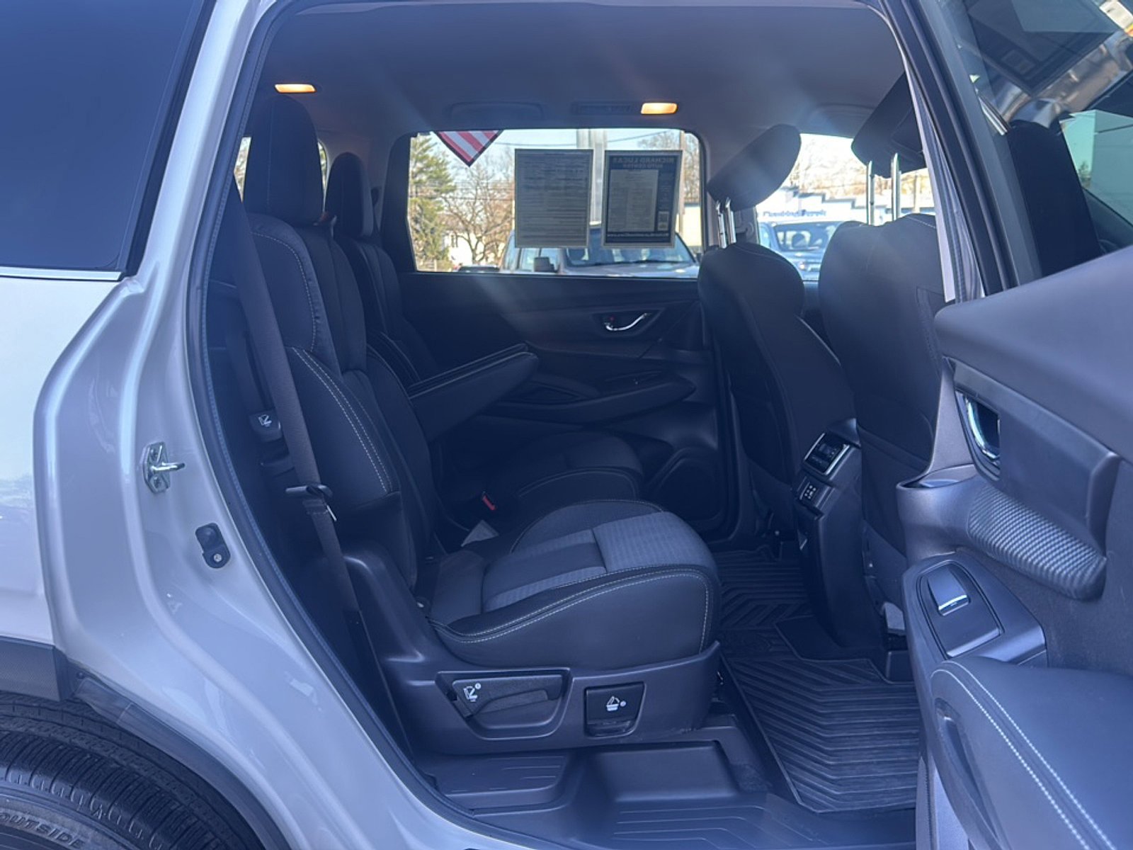 Certified 2023 Subaru Ascent Premium w/ Convenience Package AWD/4WD image 19