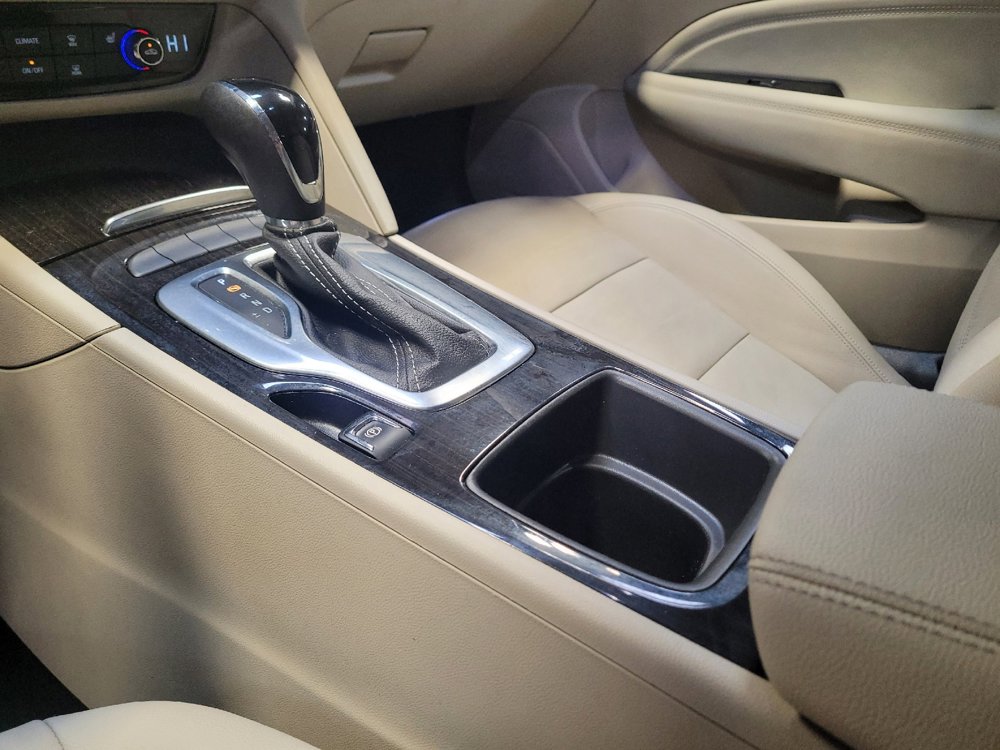 Used 2018 Buick Regal Essence w/ Driver Confidence Package #1 image 26