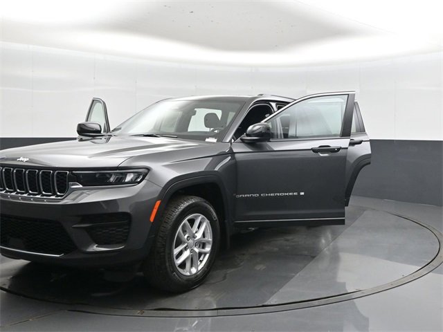 New 2025 Jeep Grand Cherokee Laredo X w/ Luxury Tech Group I image 40