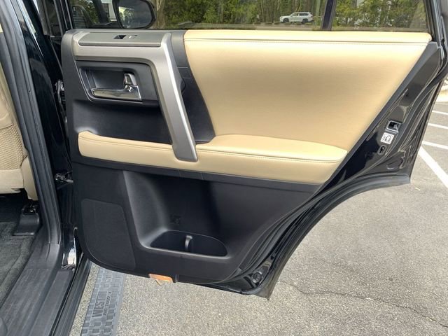 Used 2015 Toyota 4Runner SR5 image 11