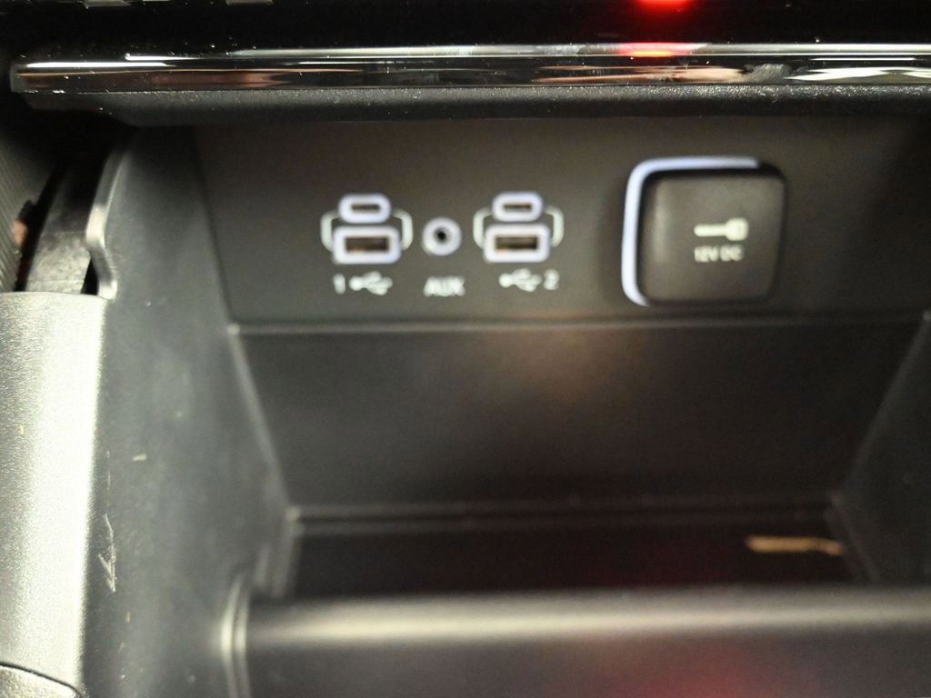 New 2025 Jeep Grand Cherokee L Limited w/ Black Appearance Package image 23