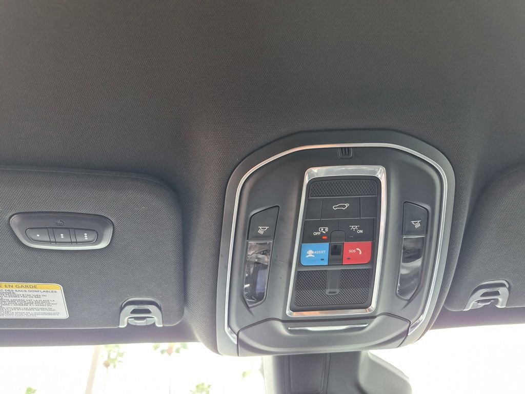 Used 2024 Jeep Wagoneer L Series II image 20