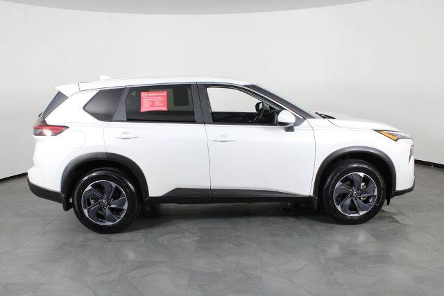 Certified 2024 Nissan Rogue SV FWD image 12