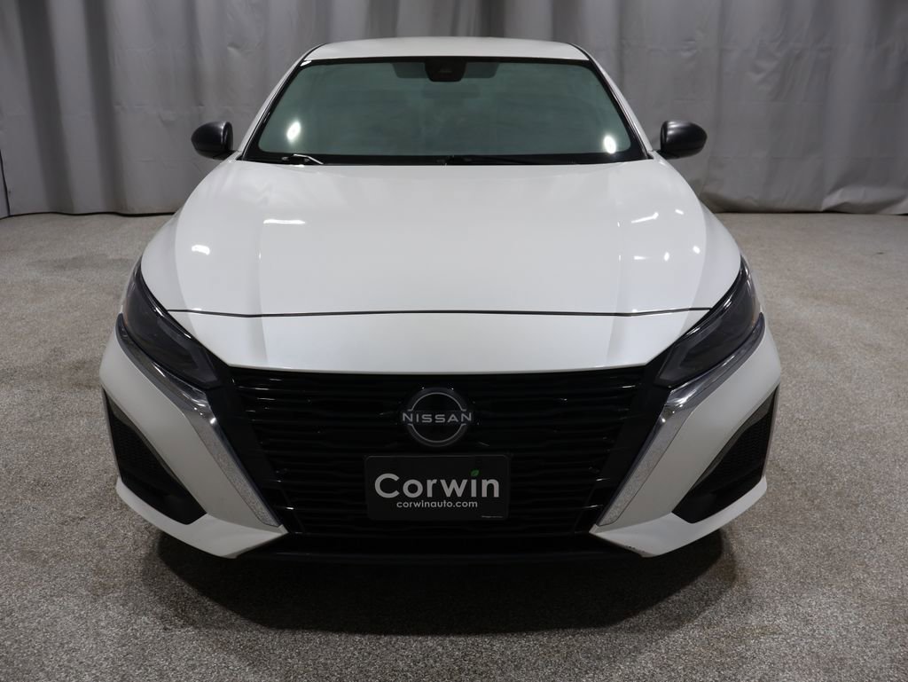 Used 2024 Nissan Altima 2.5 SV image 7