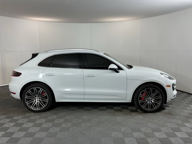 Used 2015 Porsche Macan Turbo AWD/4WD image 4