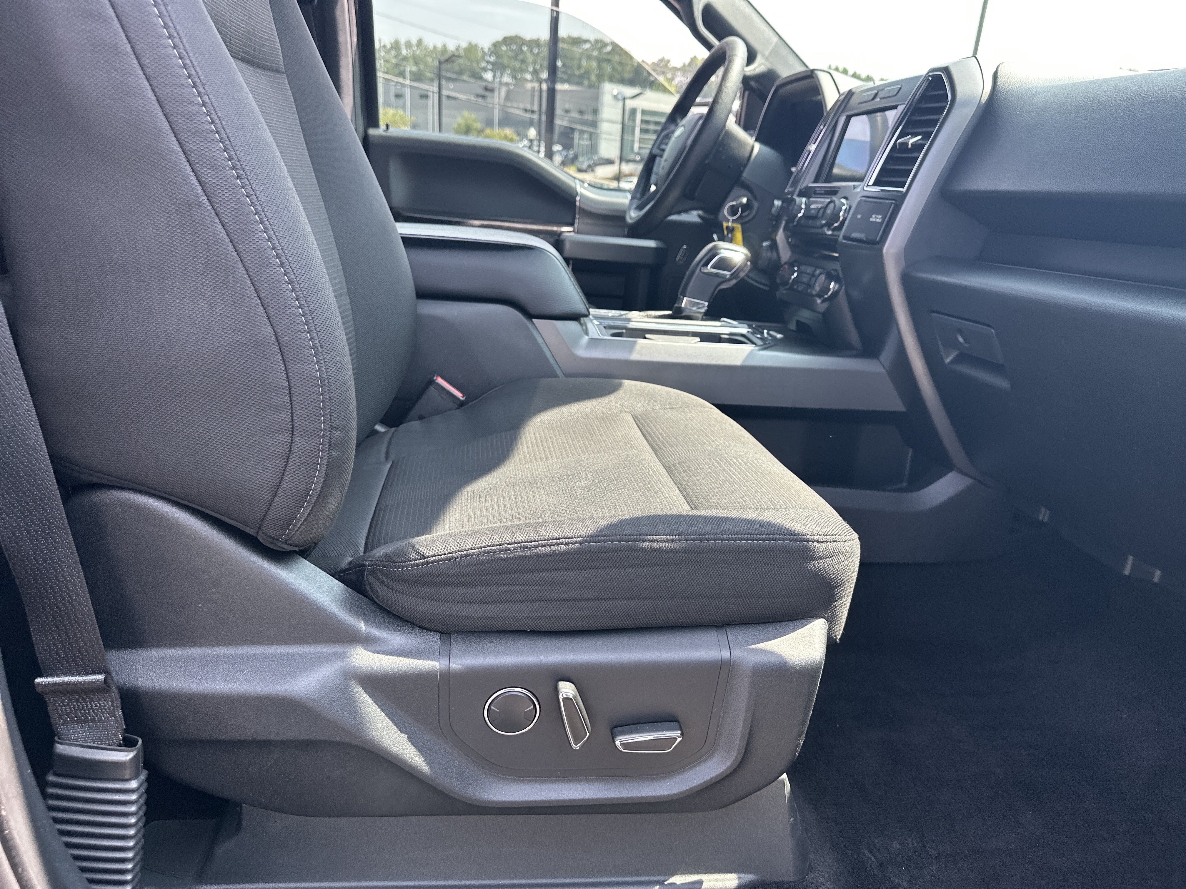Used 2016 Ford F150 XLT w/ Equipment Group 302A Luxury RWD image 15
