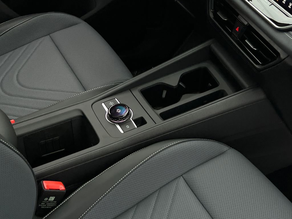 New 2026 Volkswagen Tiguan SE image 12