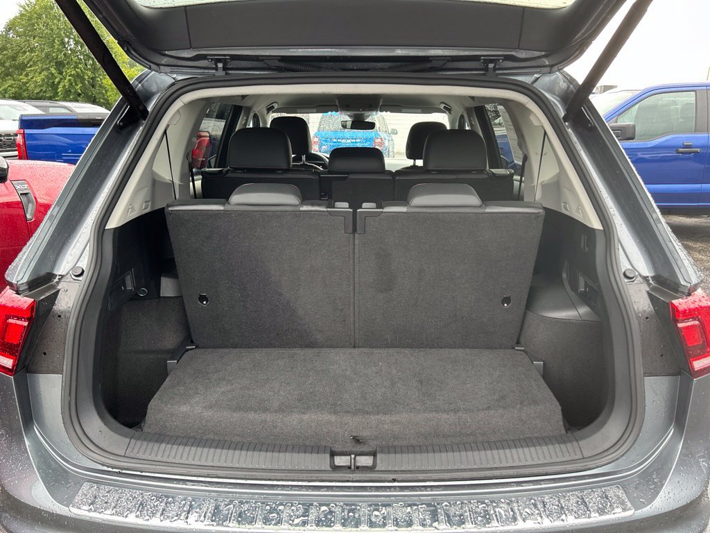 Used 2024 Volkswagen Tiguan Wolfsburg Edition FWD image 40