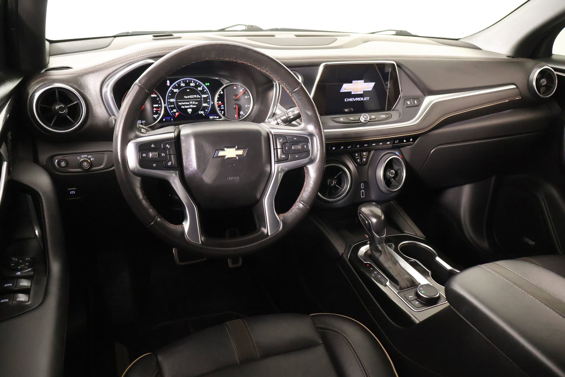Used 2020 Chevrolet Blazer Premier w/ Driver Confidence II Package FWD image 2